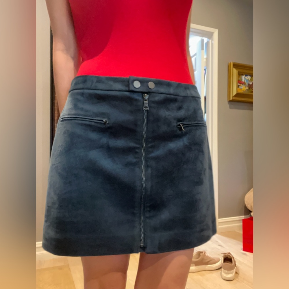 BCBG suede skirt in blue. Worn once. The tan pic on model is only for reference